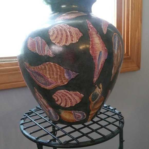 Seashell🐚Porcelain Vase🏺Center Piece - Picture 8 of 9